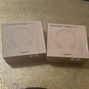Set of 2 Logitech USB Headset Headphones Stereo H570e
